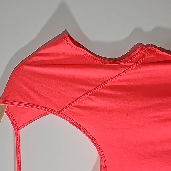 Women’s UA Fly-By Short Sleeve Neon Pink - Picture 3 of 11